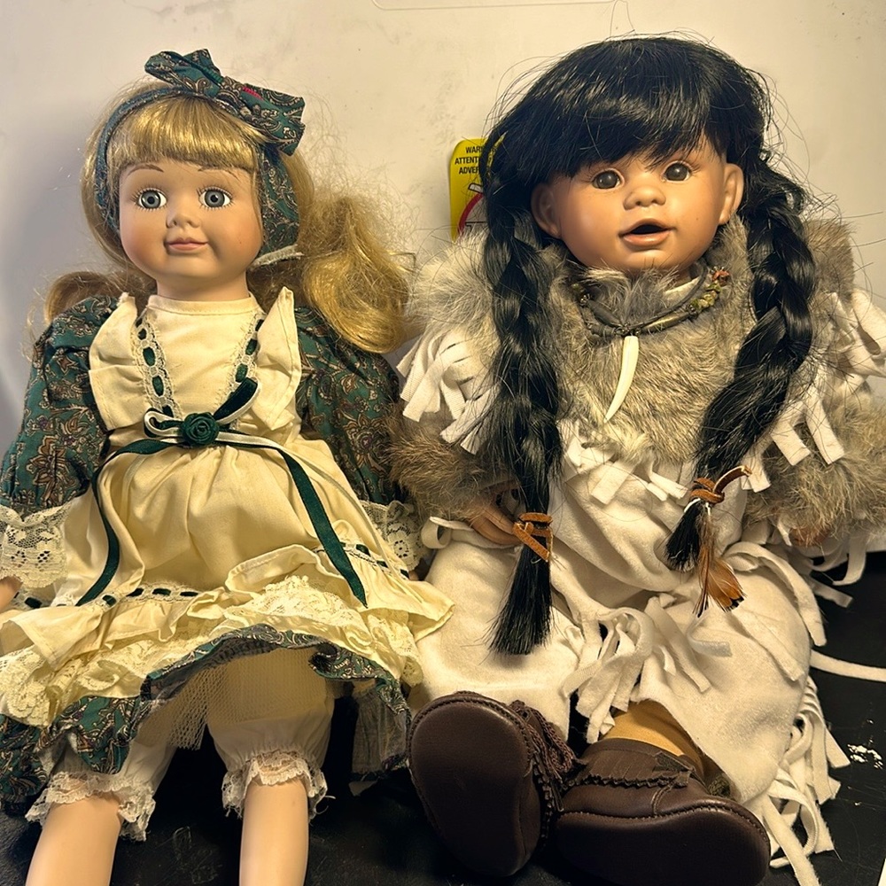 Lot of 5 Dolls